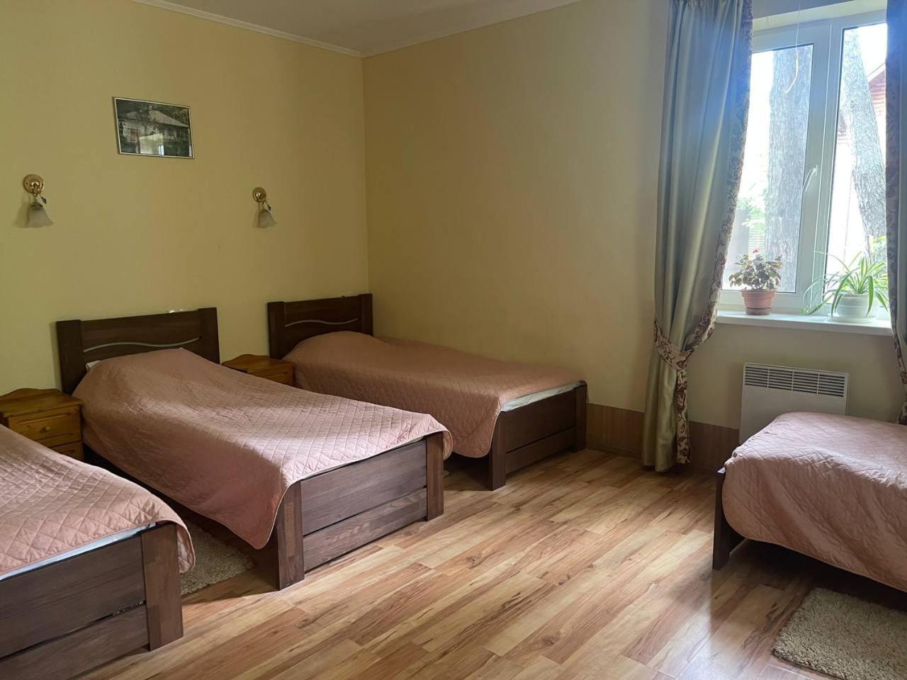 Ethno Complex Ukrayinske Selo Hotel Buzovaya Ngoại thất bức ảnh